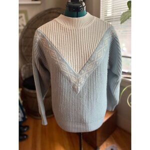 VTG Baby Blue + White Chunky Pullover Knit Sweater with Mockneck + V-Shaped Desi